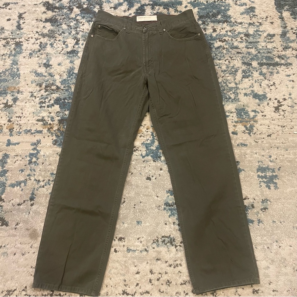 Perry Ellis Men's Relaxed Jeans in Olive Green